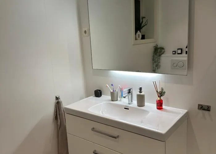 Pa Byasen, I Naerheten Av Granasen